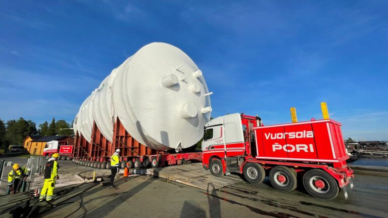 VUORSOLA KULJETTAA VIHREÄÄ TULEVAISUUTTA