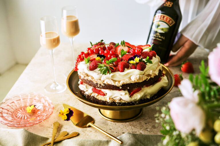 Baileys-britakakku on kesän ihanin herkku!