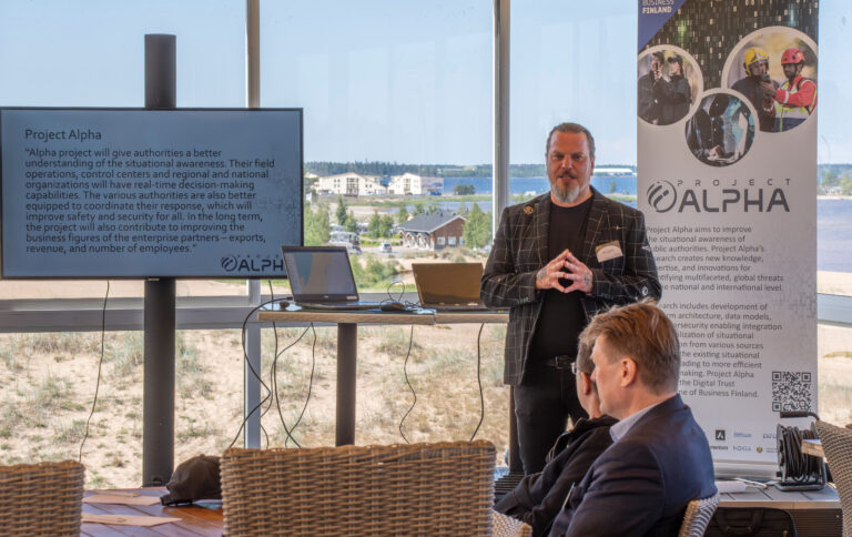 Uusia ratkaisuja viranomaisten tilannetietoisuuden tueksi